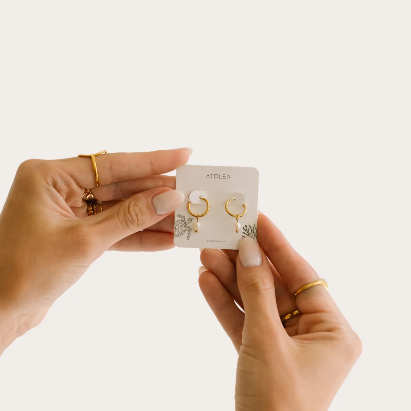 Atolea Jewelry Earrings|Pearls<Pearl Huggie Hoops